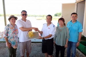 Presentation of souvenir to the host by Group Leader, Boris Soon.